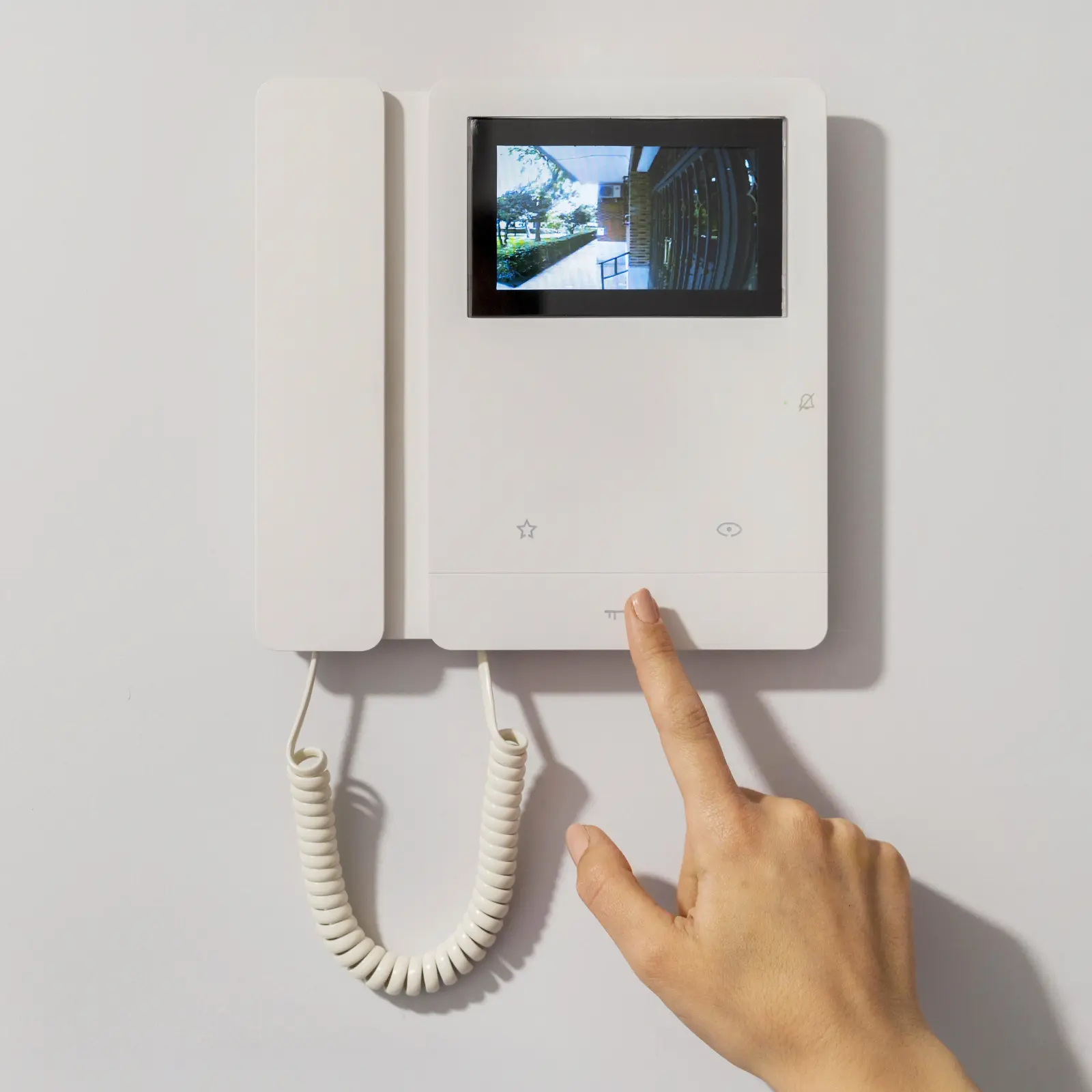 Fix Intercom Installatie kabelroute voeding video-intercomsysteem in Ruse | van 6 ...